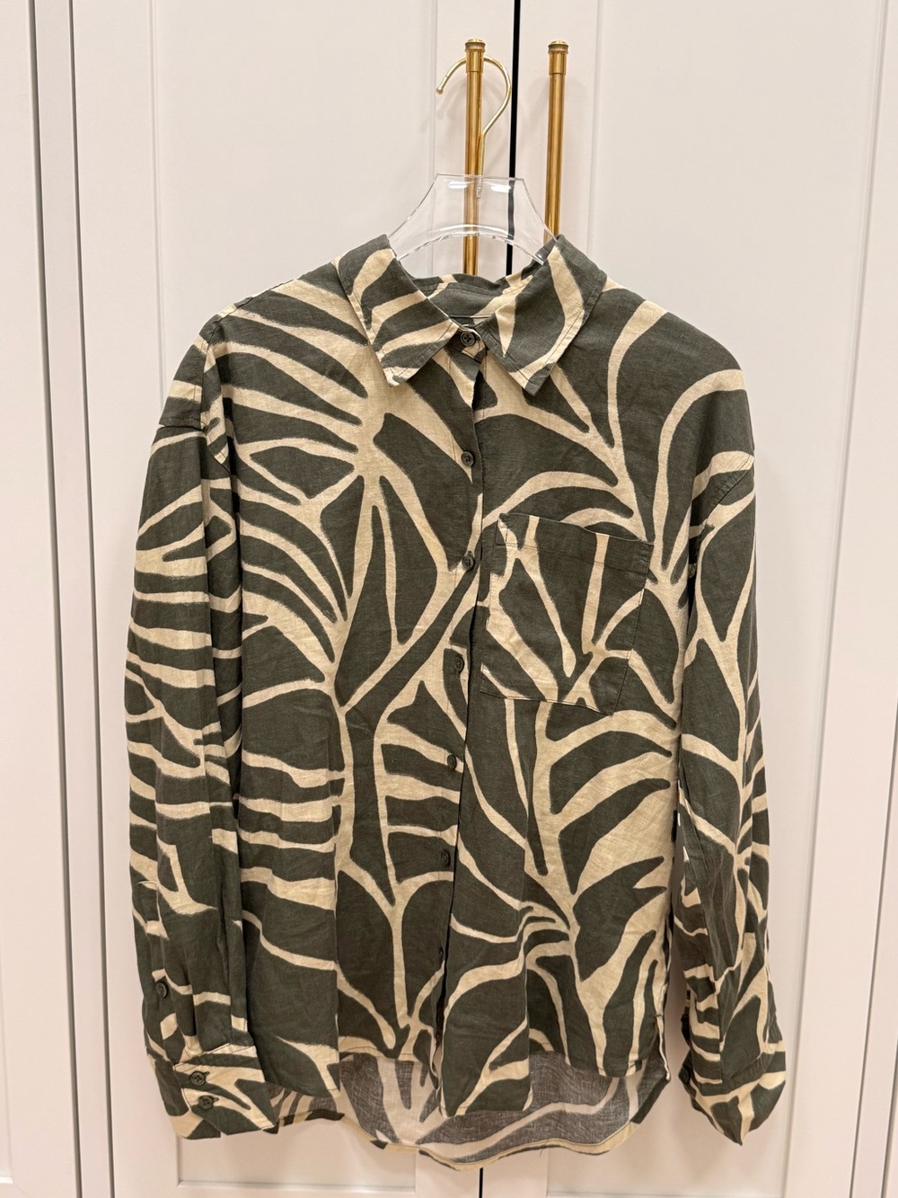 Z Supply Alfie Tova Palm Button Up in Tea Leaf